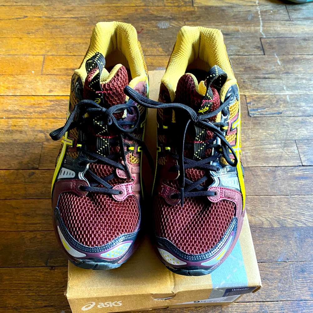 ASICS UB3-S Gel-Nimbus 9.5 rum raisen/green sheen